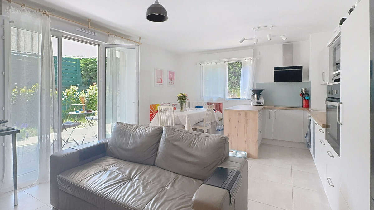 Appartement à VILLENEUVE-LOUBET