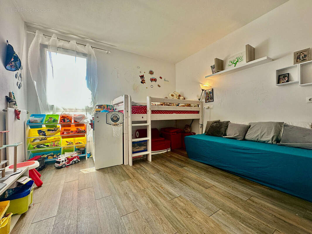 Appartement à VALBONNE