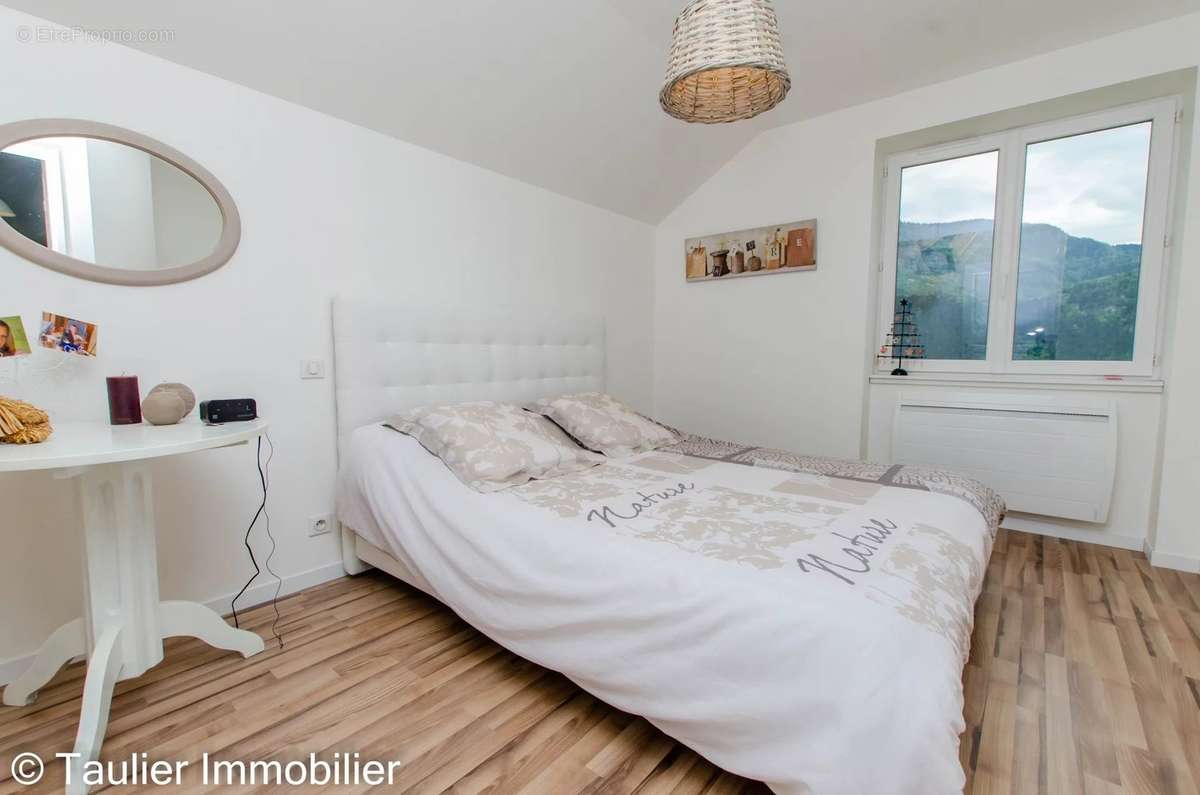 Appartement à RENCUREL