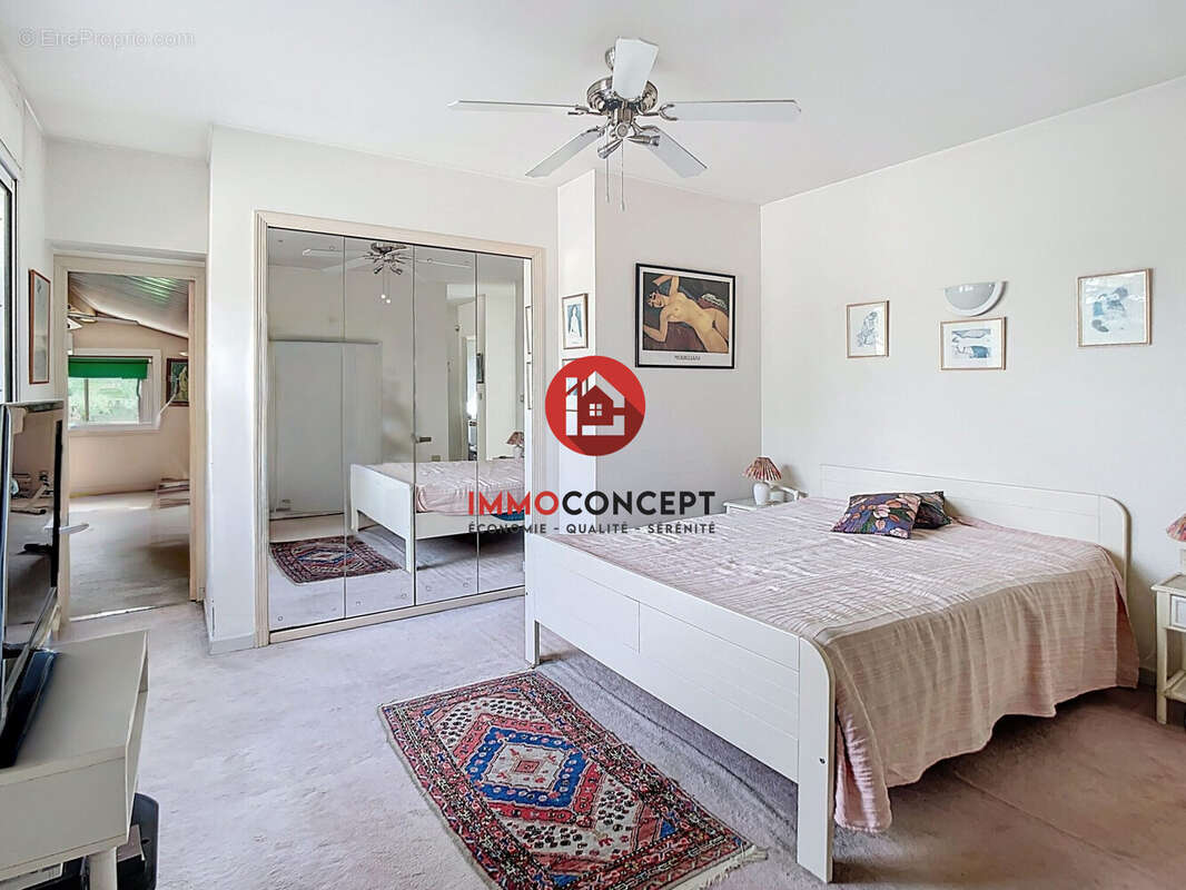 Maison à LES ANGLES