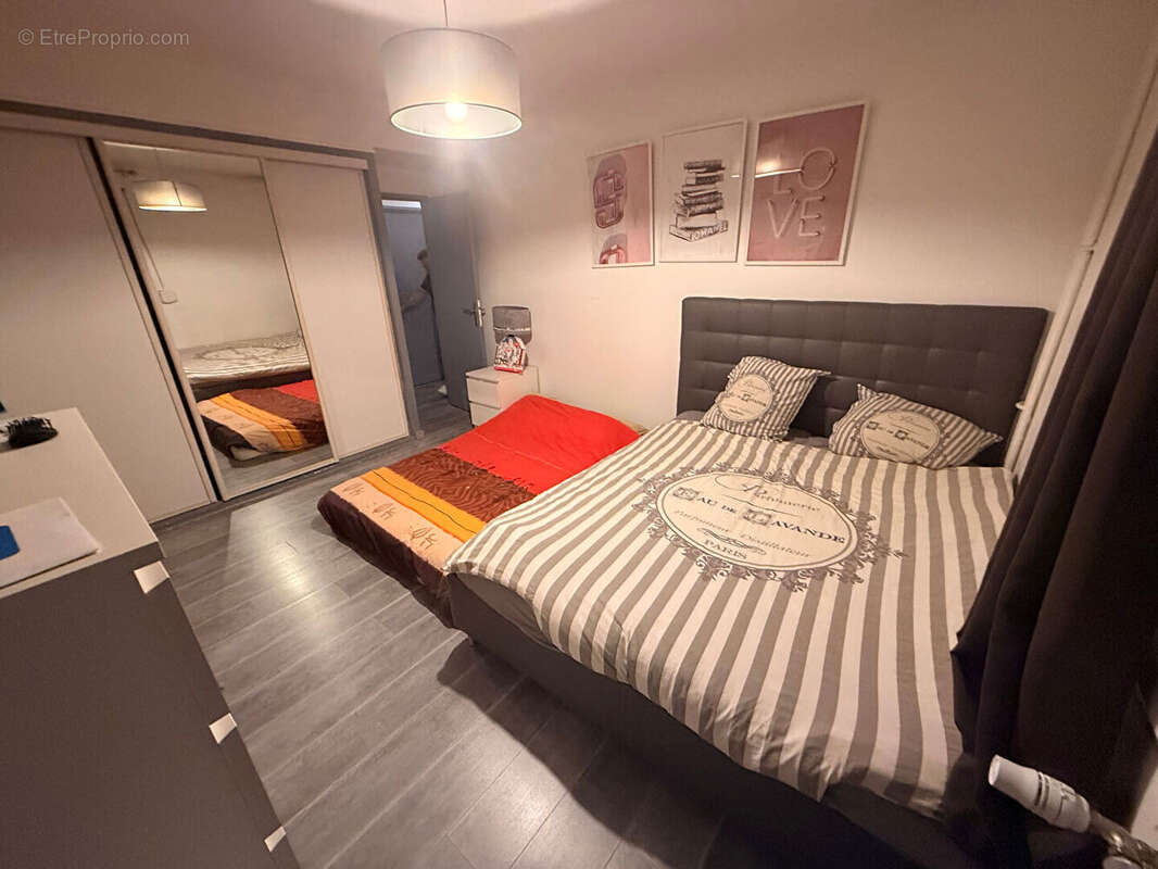 Appartement à SARTROUVILLE