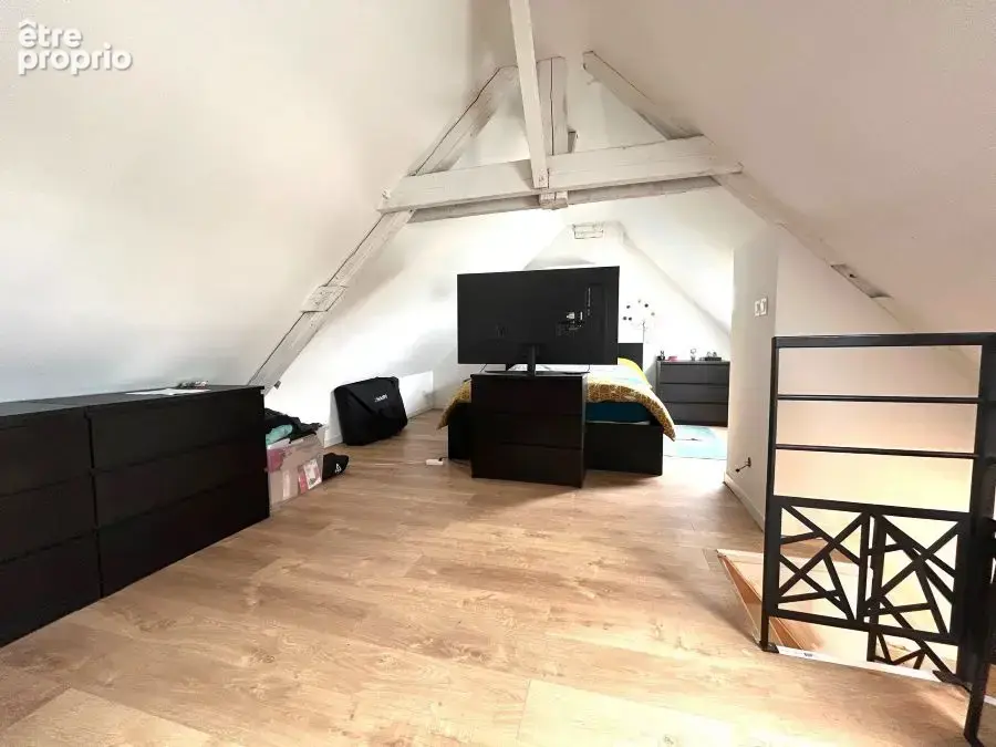Maison de campagne semi individuelle développant 120m2 et bâtie sur 240m2 de parcelle ! - photo 15