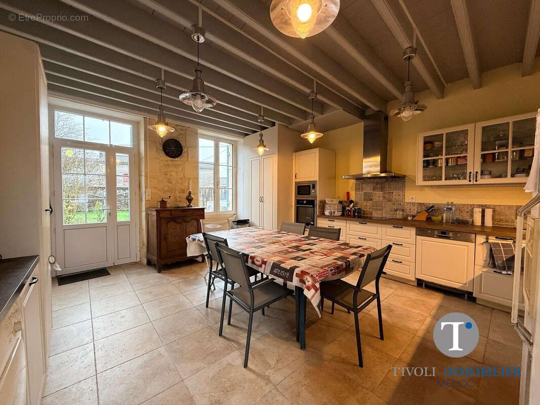 Maison à CISSAC-MEDOC