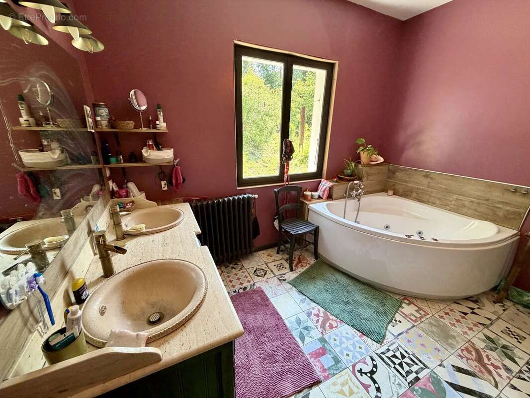 Maison de 186m2 à Castillon-en-Couserans - photo 9