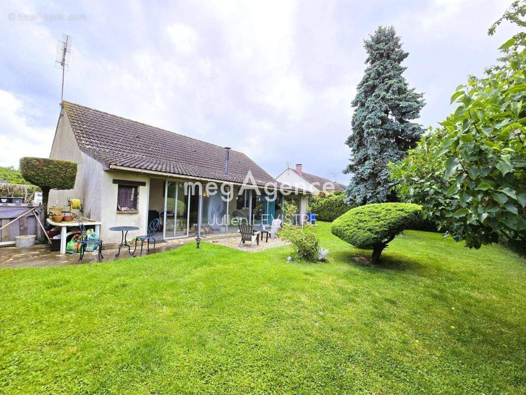 Maison à DOURDAN