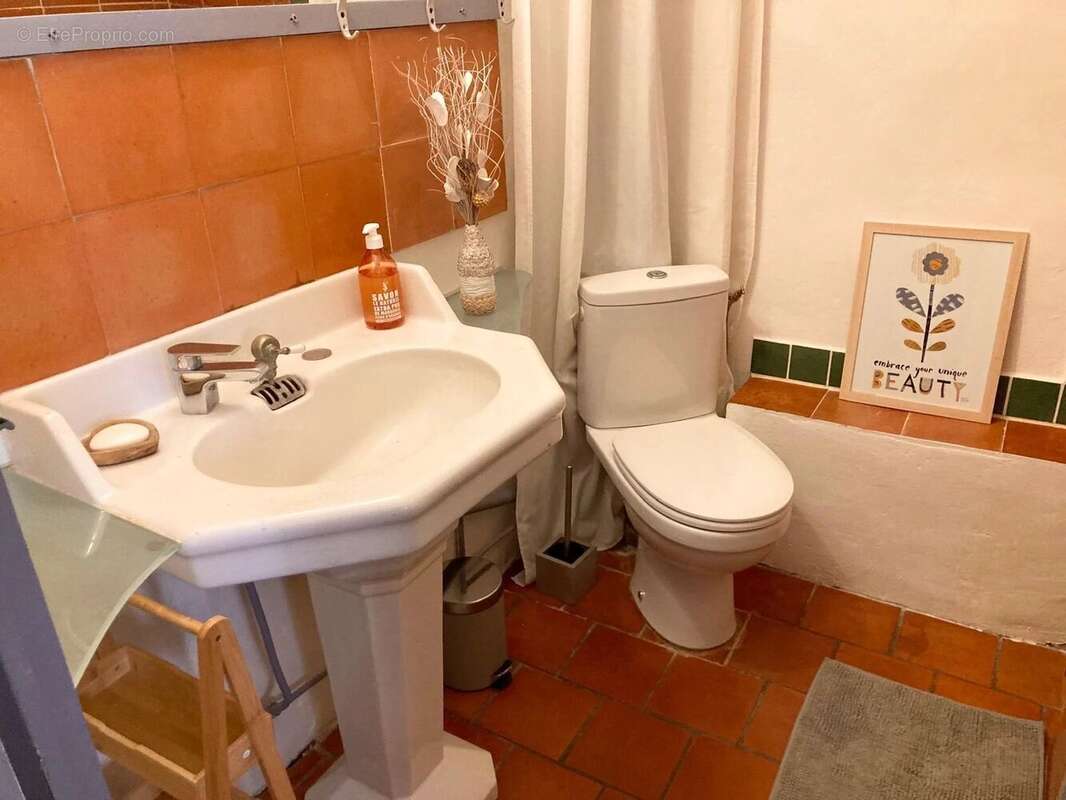 Appartement à COTIGNAC