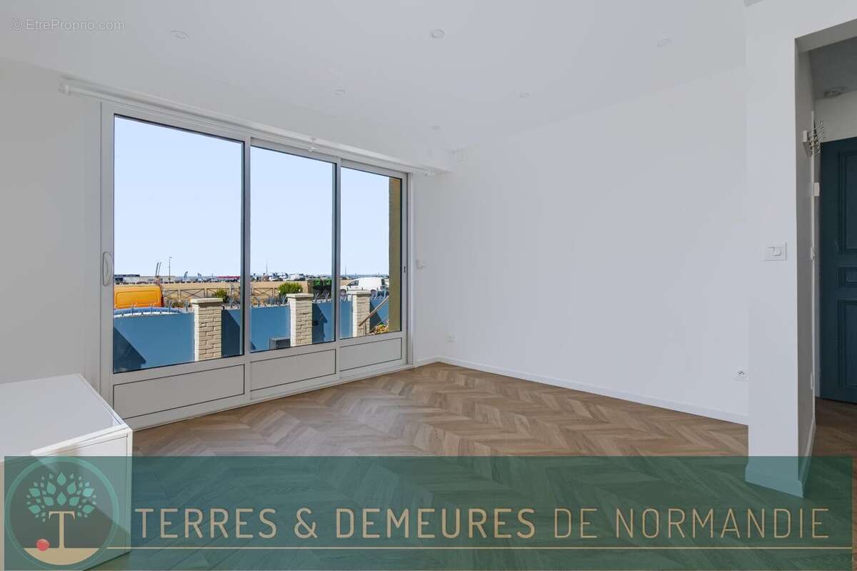 Dieppe Front de Mer  Appartement de 93,25 m² avec Vue Mer et Jardinet, à 5 Minutes du Centre-Ville - photo 4