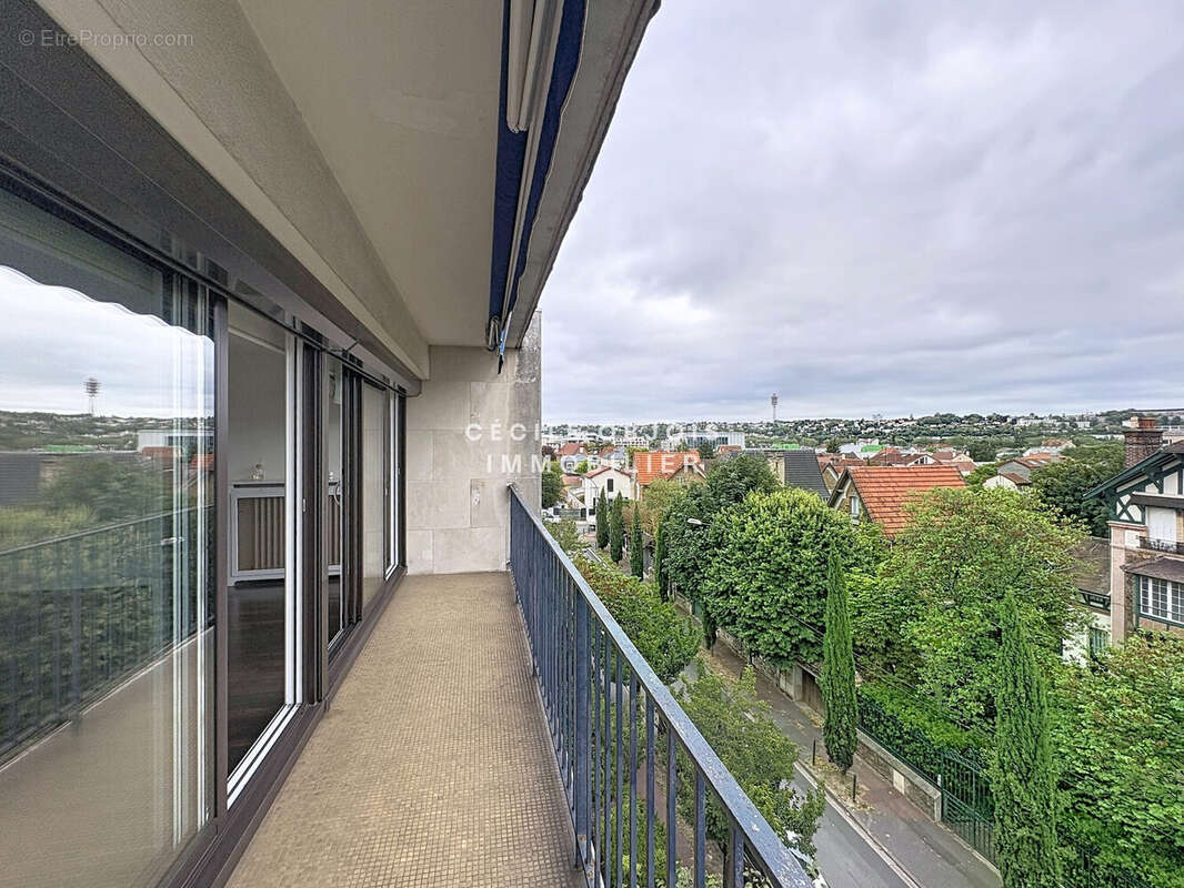 Appartement à SAINT-MAUR-DES-FOSSES