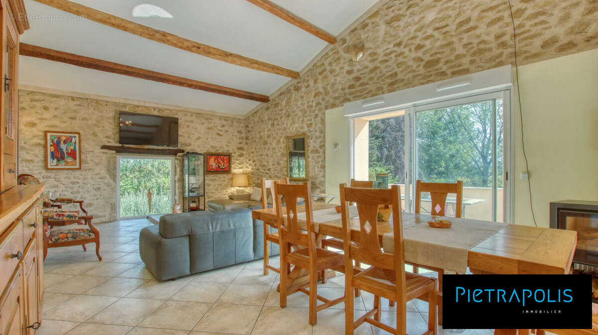 Maison à ETOILE-SUR-RHONE