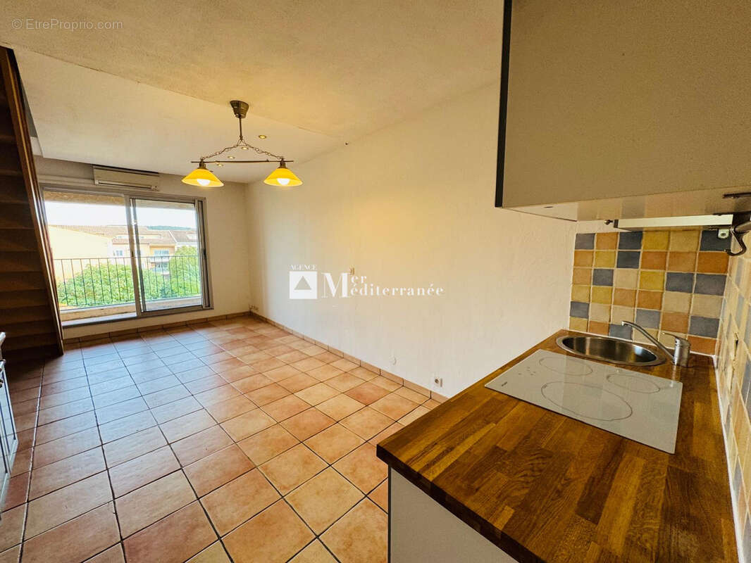 Appartement à COGOLIN