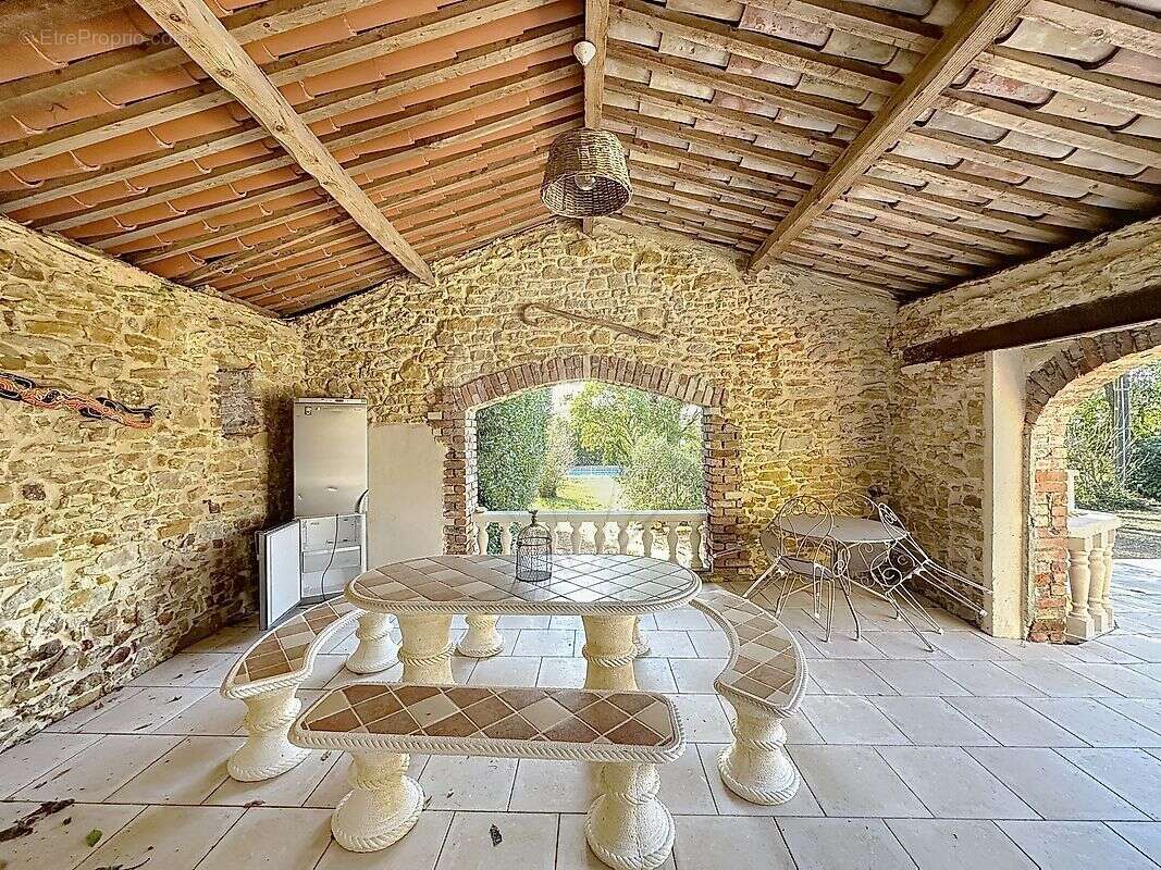 Maison à ALLEGRE-LES-FUMADES