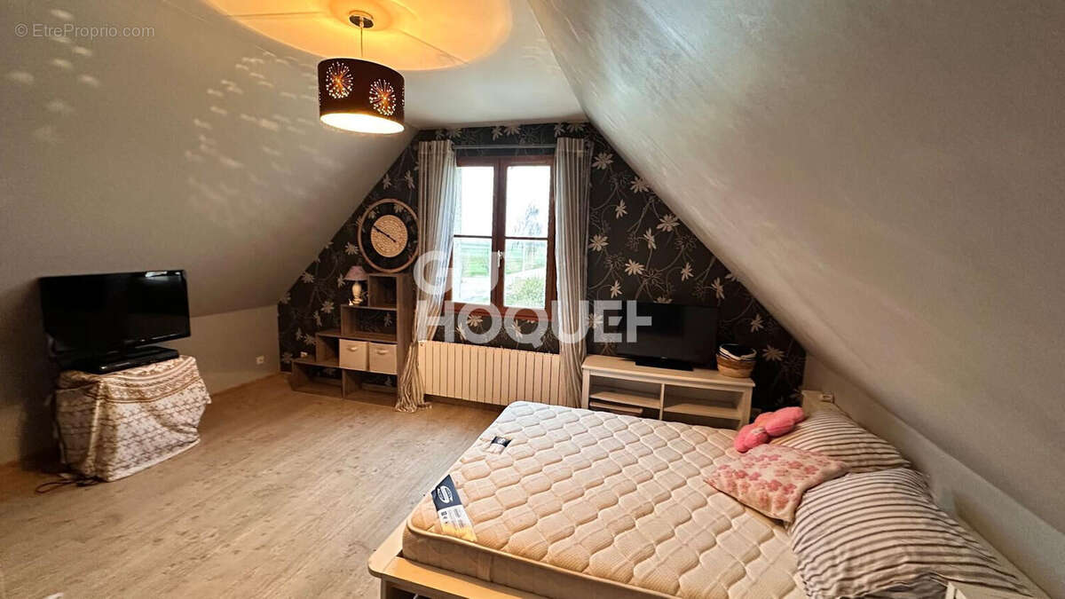 Maison à CRESSONSACQ