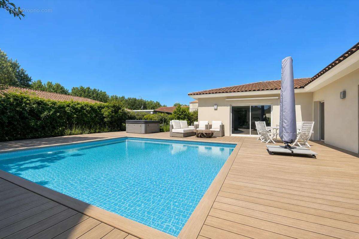 Villa 5 pièces - 140 m2 - Saint-Estève - photo 11