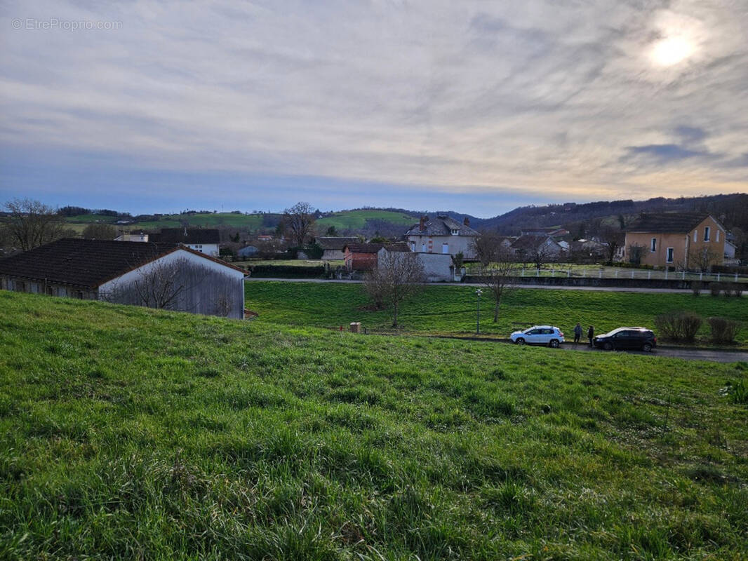 Terrain à MAURS