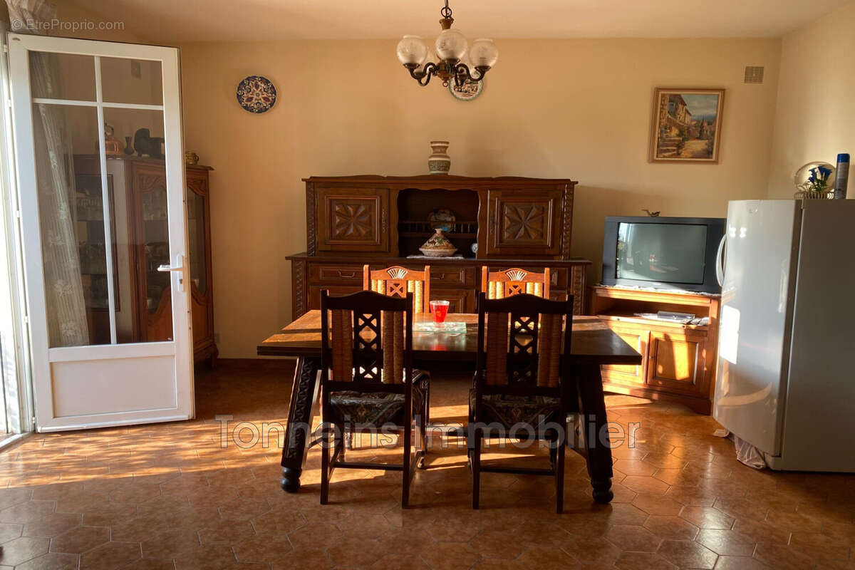 Maison 123 m² à Calonges  - photo 8