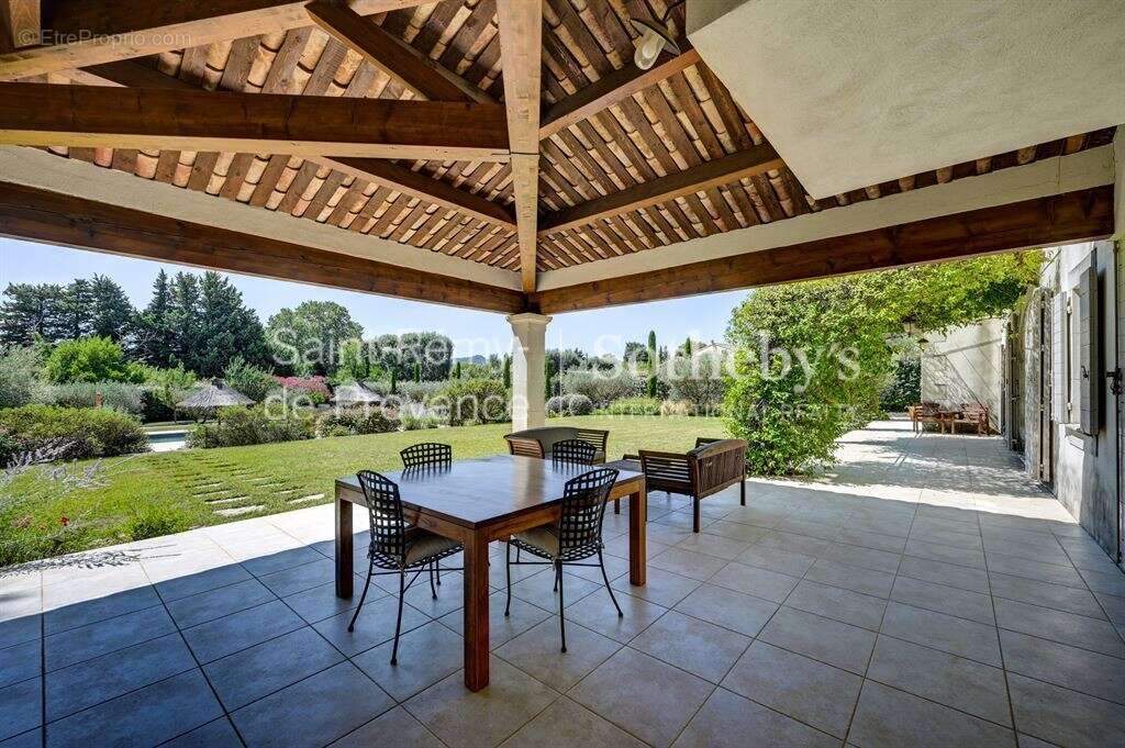 Belle propriété à acquérir à Saint Rémy de Provence, proche du centre - photo 10
