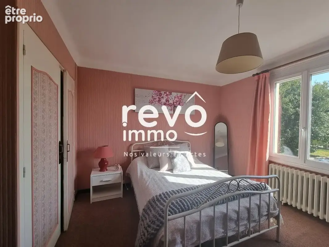 Maison avec potentiel sur LIRÉ - photo 9