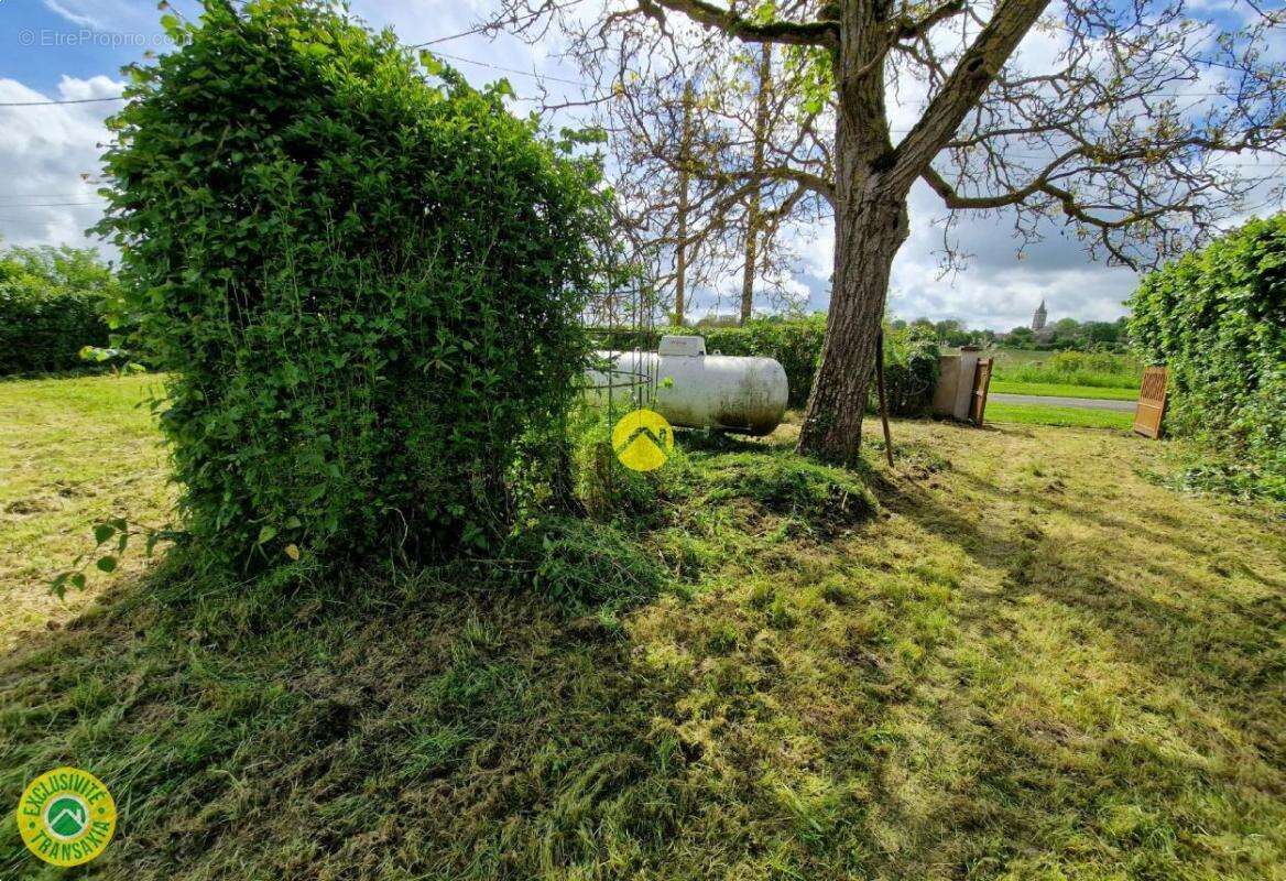 Maison à LA GUERCHE-SUR-L&#039;AUBOIS