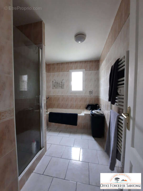 Maison à SAINTE-GEMME