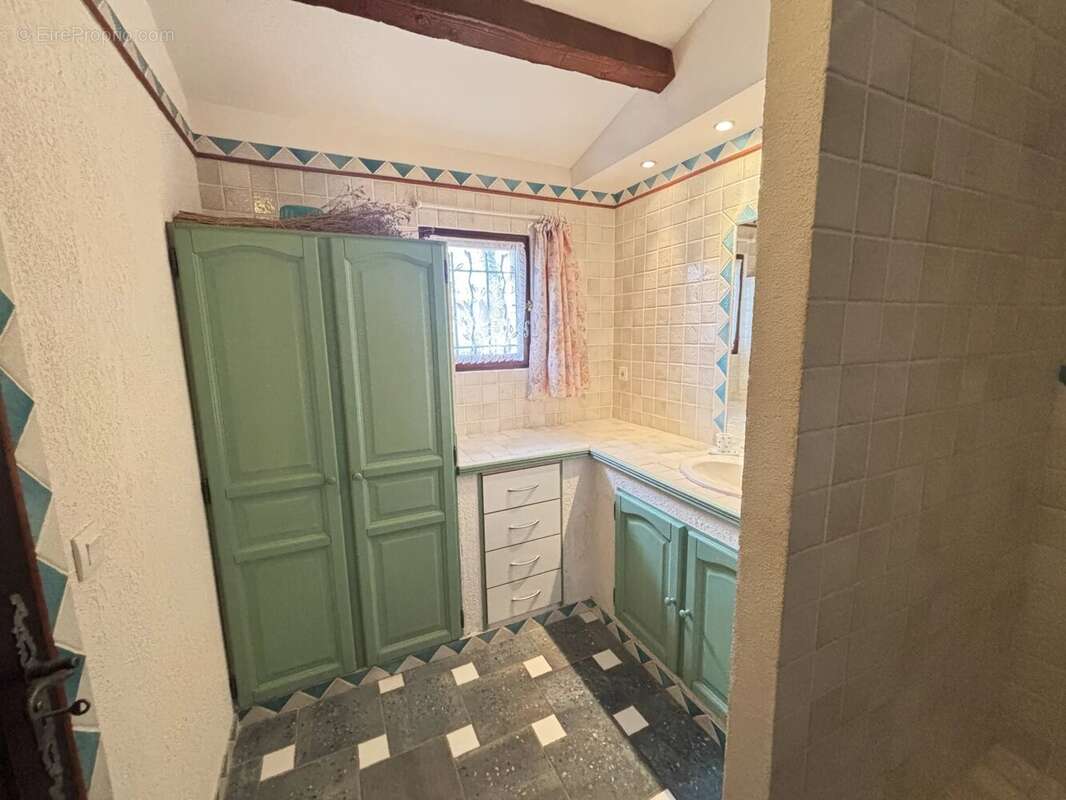 Maison à FIGANIERES