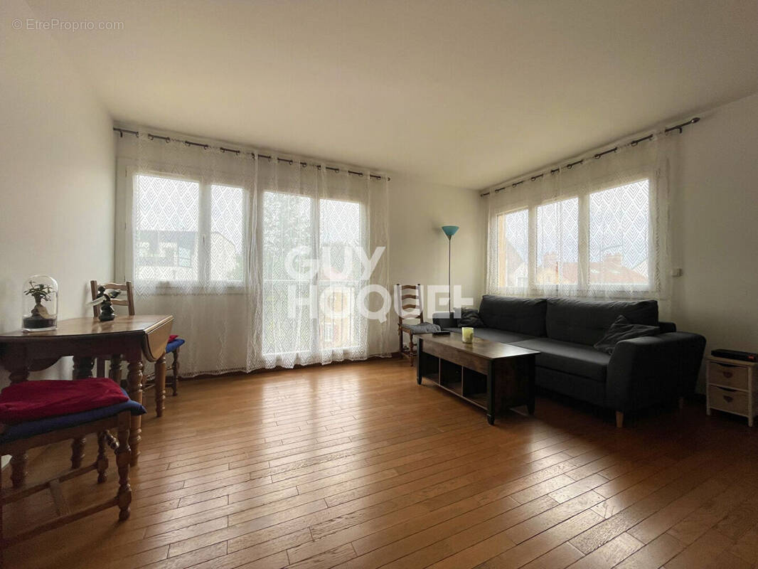 Appartement à OZOIR-LA-FERRIERE