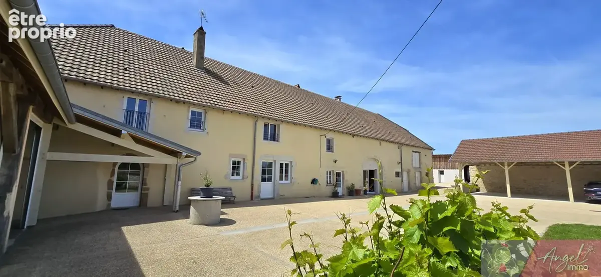 Propriété de caractère sur plus d'1 hectare de terrain - photo 3