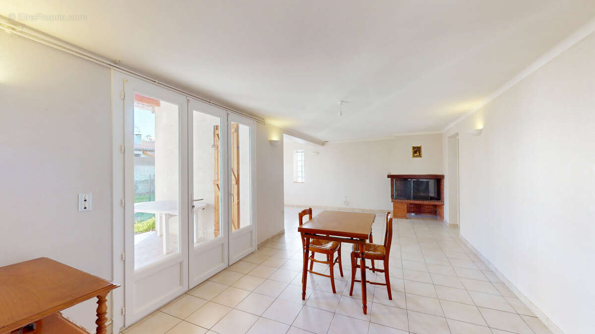 Maison à MONDONVILLE