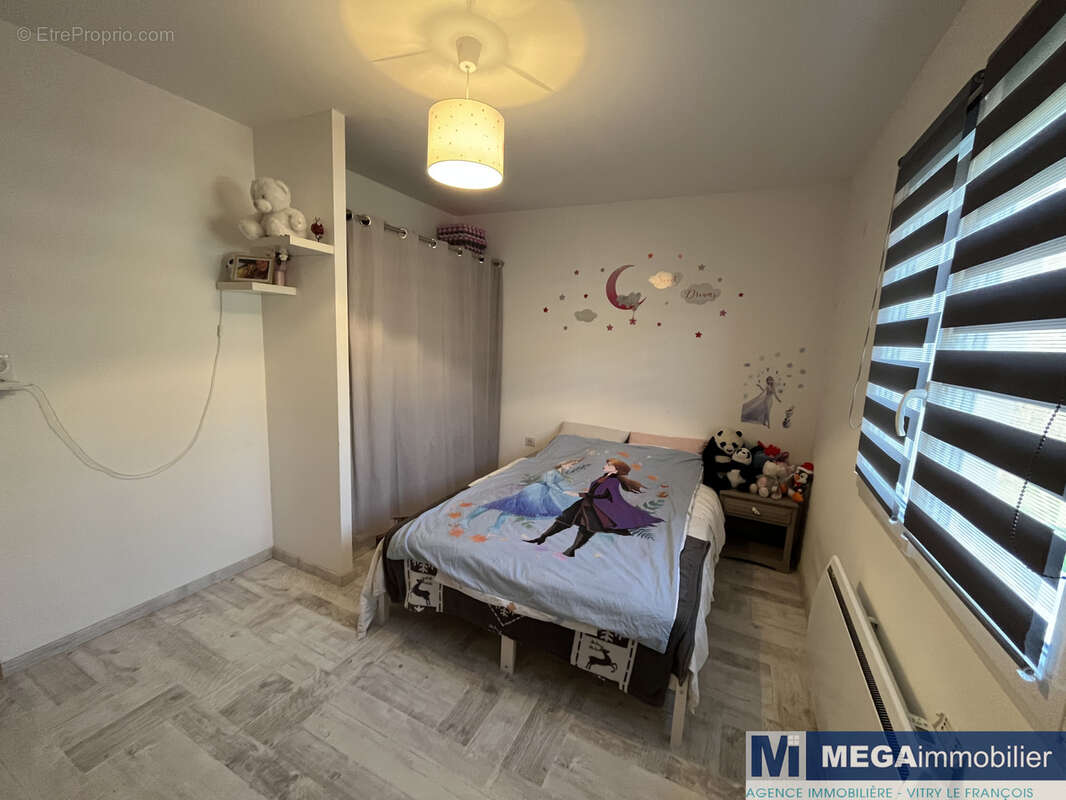 Maison à SAINT-CHERON