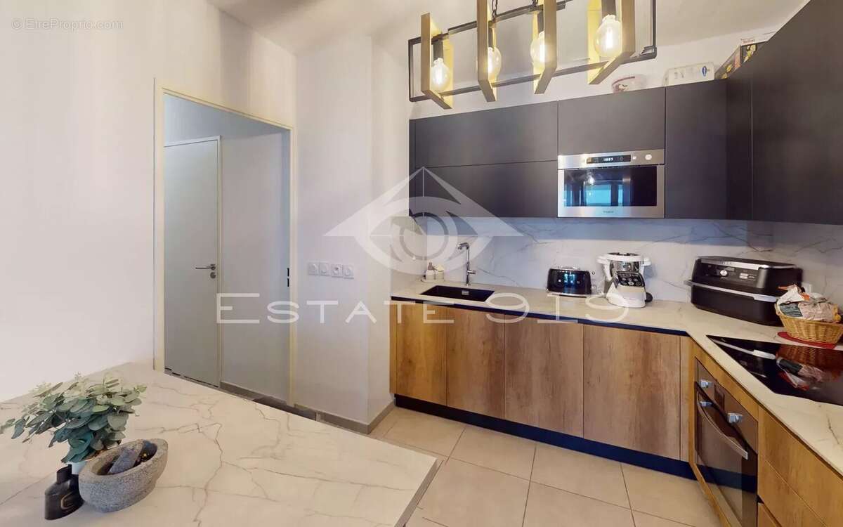 Appartement à ROQUEFORT-LES-PINS