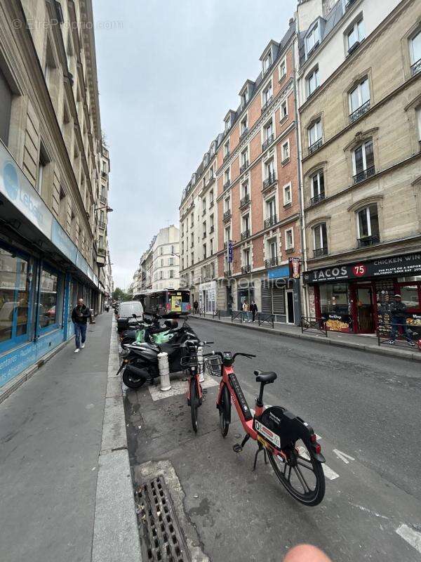 Appartement à PARIS-17E