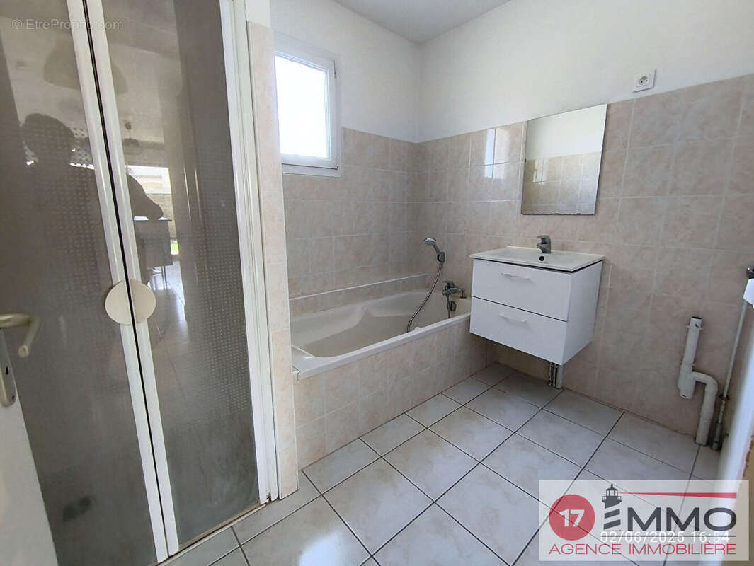 Maison à CROIX-CHAPEAU