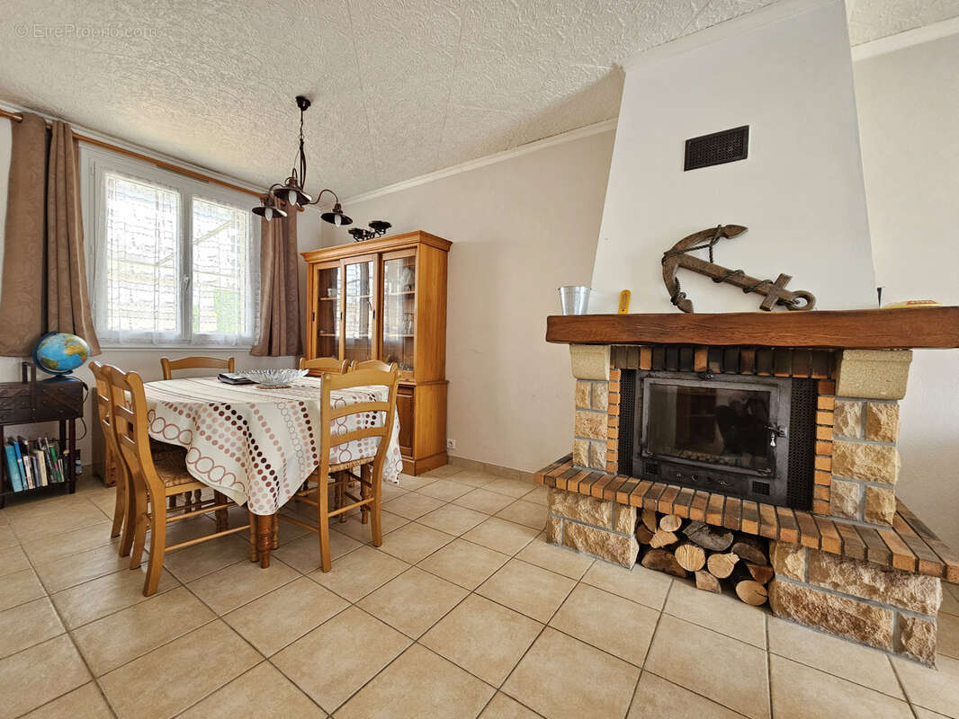 Maison à SAINT-DENIS-DU-PAYRE