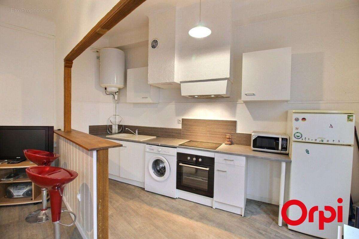 Appartement à MARSEILLE-5E