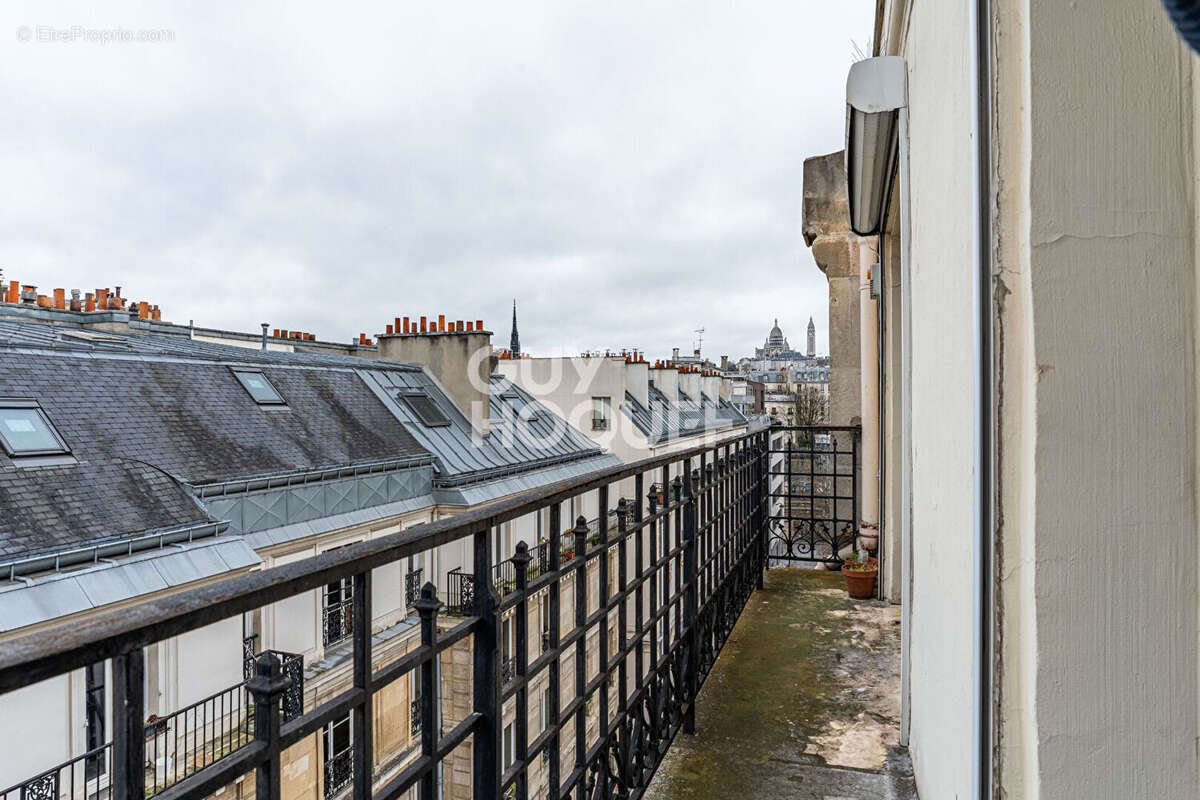Appartement à PARIS-18E