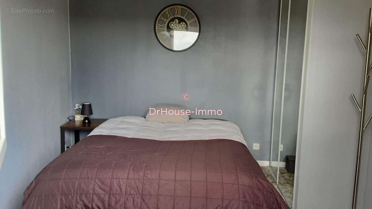 Maison à SAINTE-VALIERE