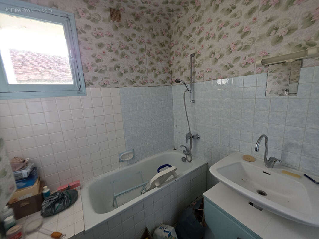 Maison à TOURNON-SAINT-PIERRE