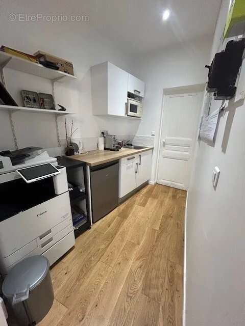 Commerce à PARIS-18E