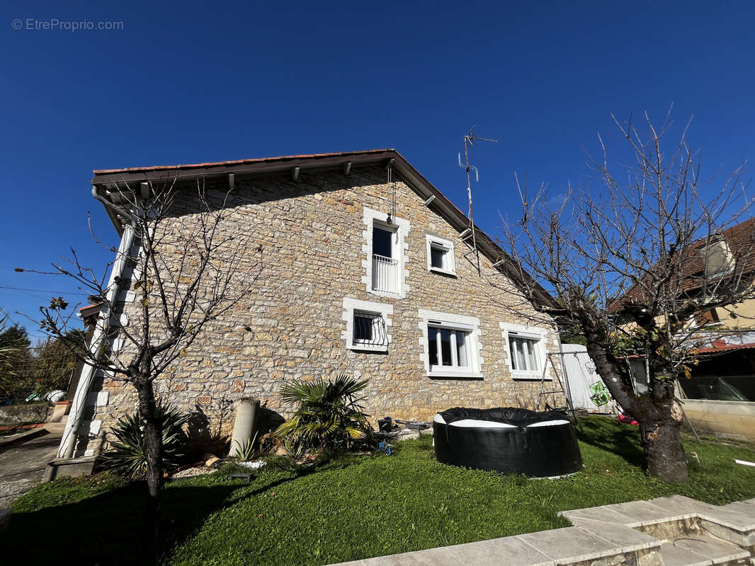 Maison à VILLEFRANCHE-DE-ROUERGUE