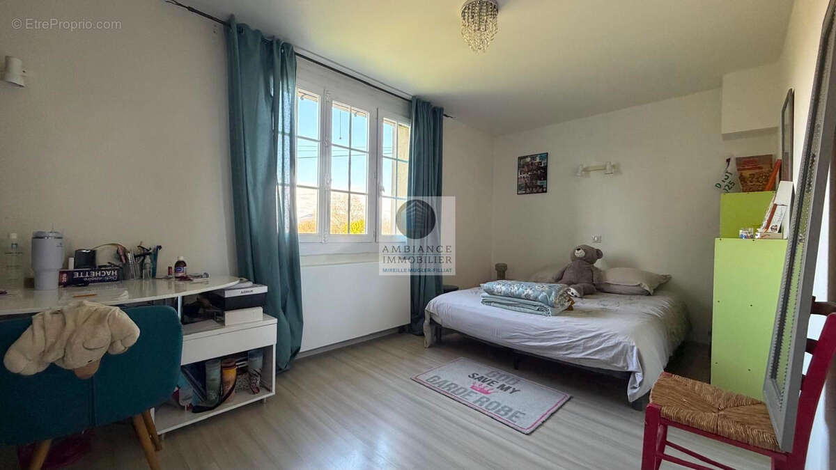 Maison à ETOILE-SUR-RHONE