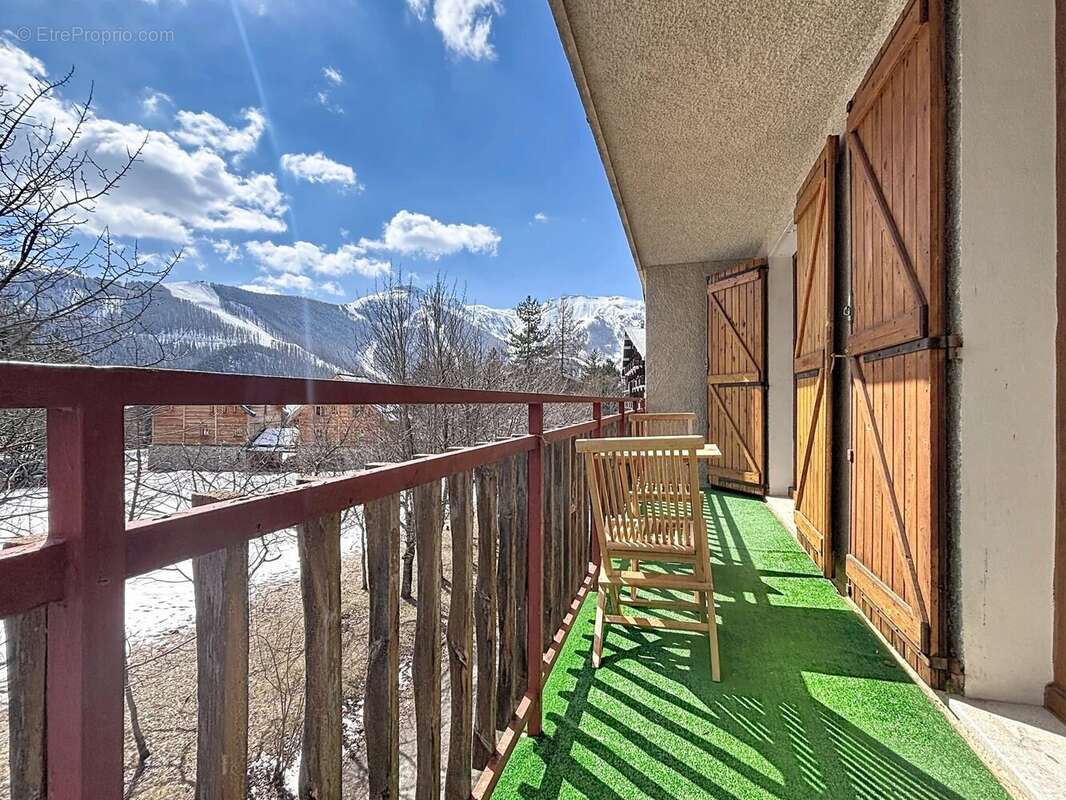 Appartement à SAINT-ETIENNE-DE-TINEE