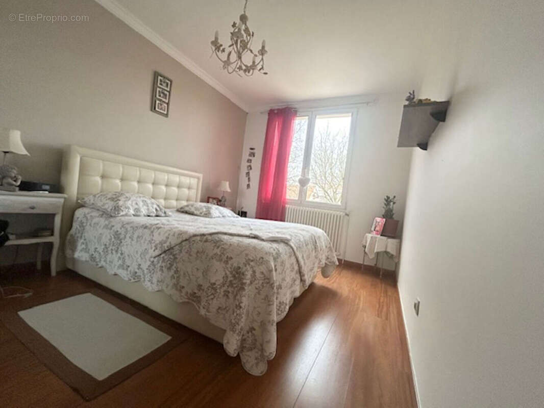 Maison à SARTROUVILLE