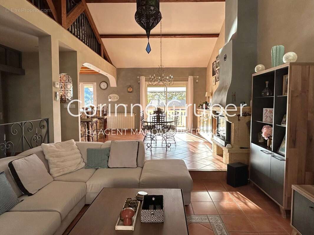 Maison à MALLEMOISSON