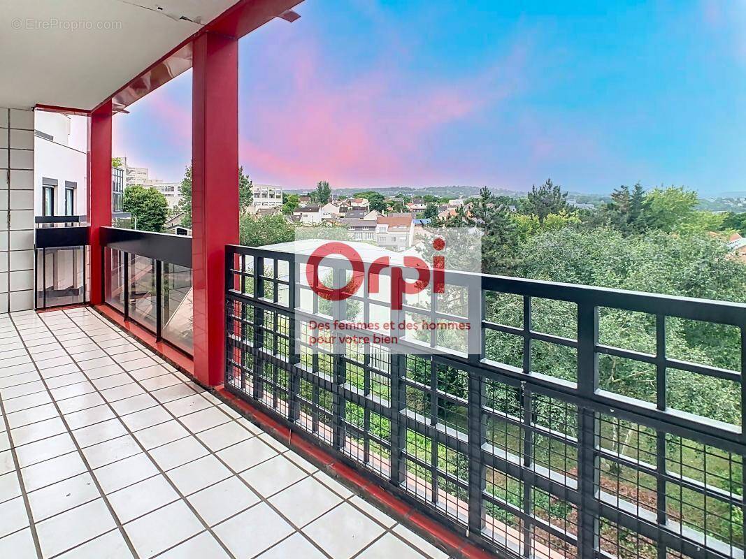 Appartement à ISSY-LES-MOULINEAUX