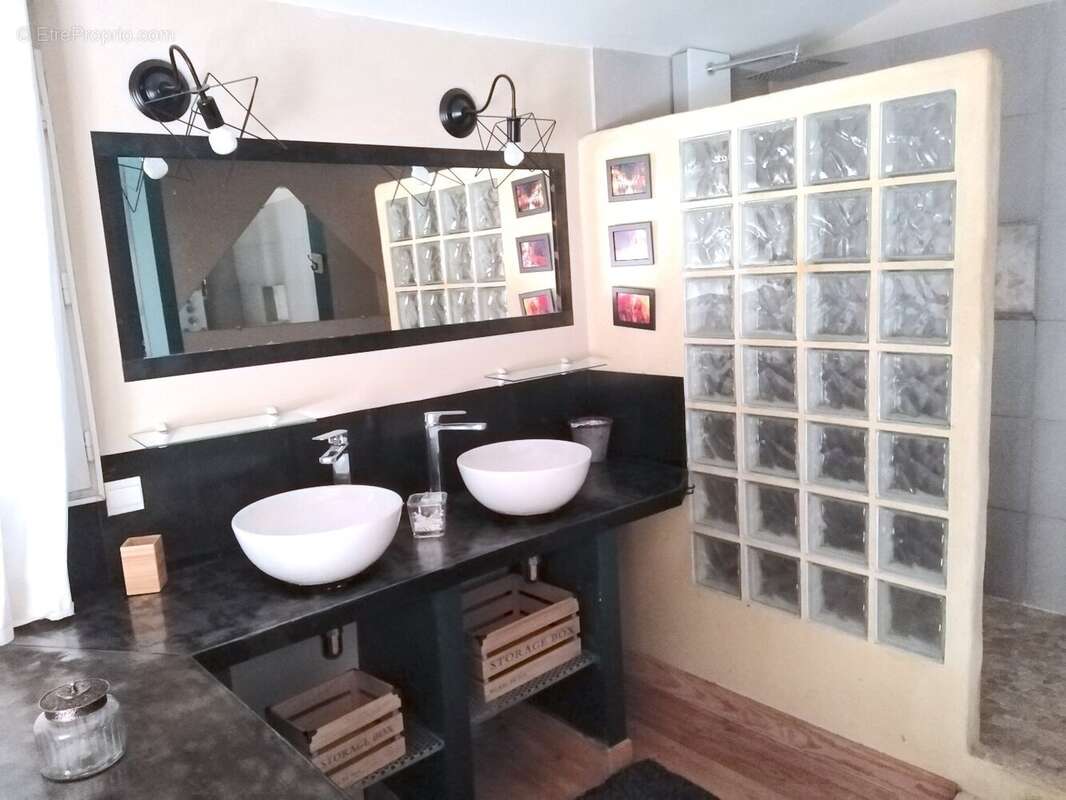 Maison à SAINT-BAUZILLE-DE-MONTMEL