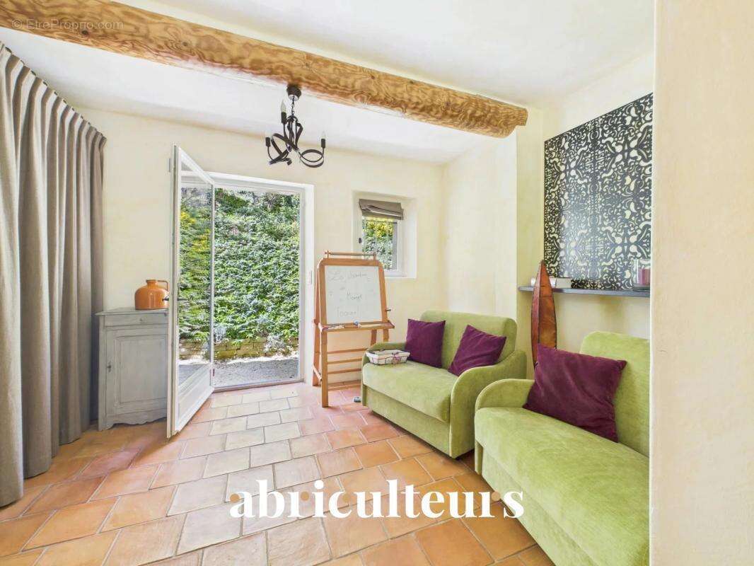 Maison à ROGNES