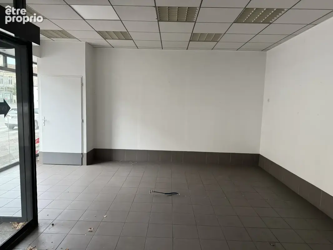 A Auch, à vendre immeuble (local commercial et appartement 3 pièces) - photo 5