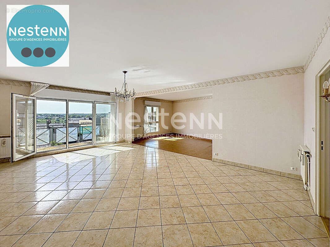 Au coeur de Blois Bel appartement avec terrasse Vue LOIRE, séjour spacieux, 3 chambres, cuisine équipée, garage et place de park - photo 3