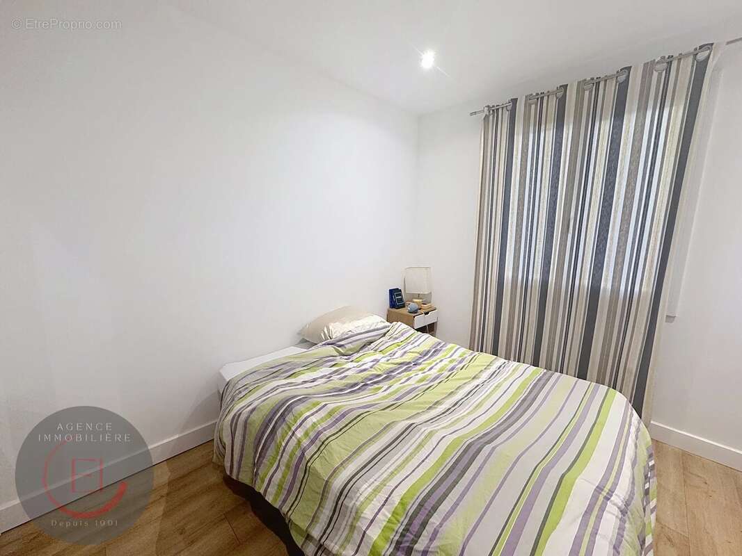 Maison à MANDELIEU-LA-NAPOULE