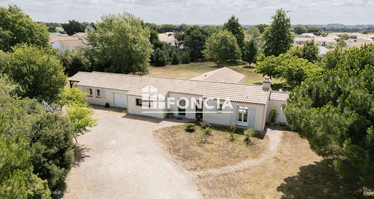 Maison à L&#039;AIGUILLON-SUR-VIE