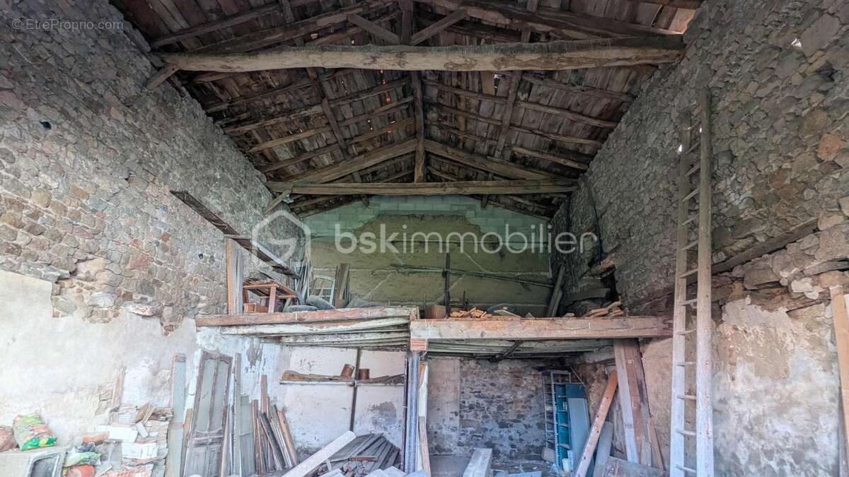 Maison sur sous sol avec dependance - photo 5